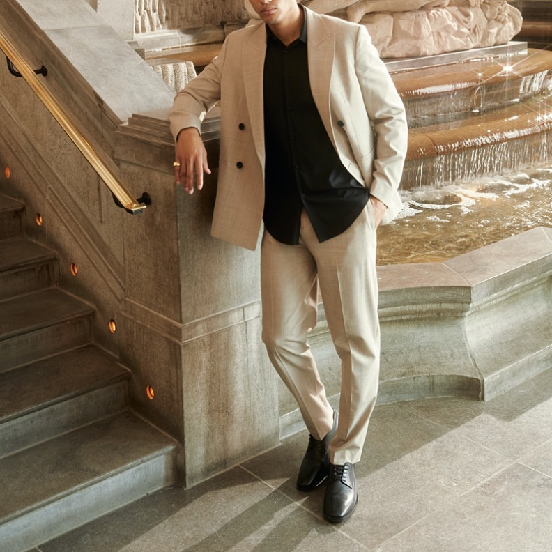 Schwarze Dedovo Aldo Mode