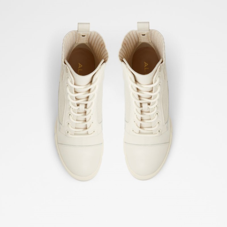 Rebellische Weiße Aldo-Mode