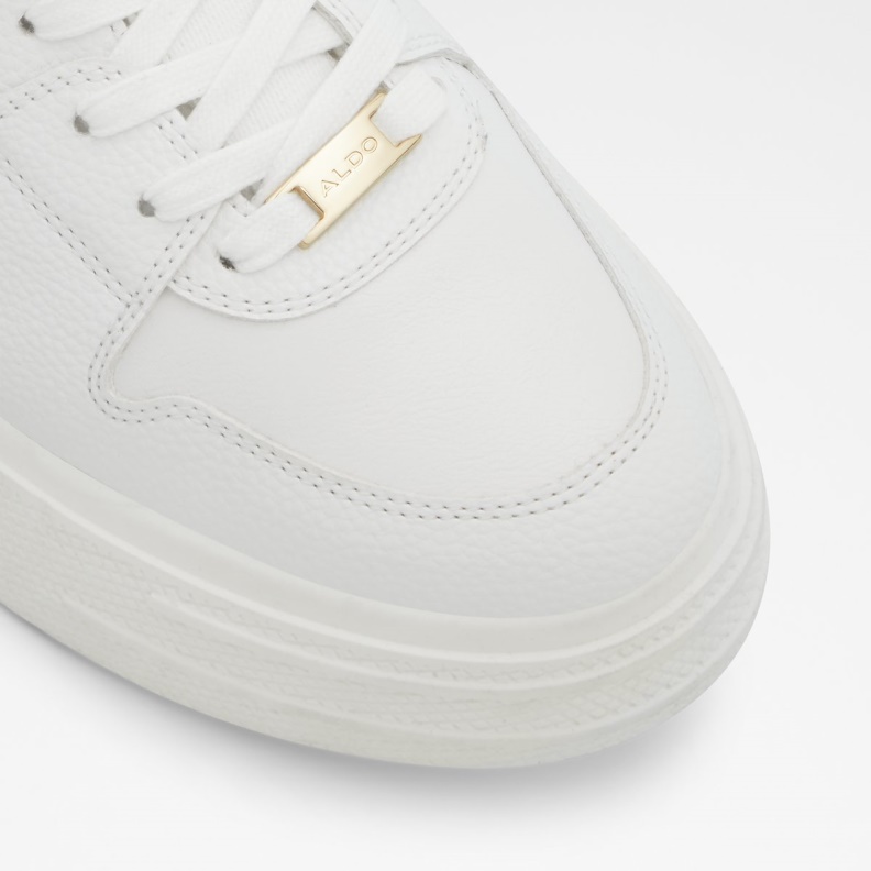 Fashion White Zeus Low Top Sneaker Lug Sole Aldo
