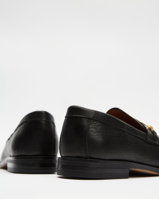 Black Fashion Aldo Derena